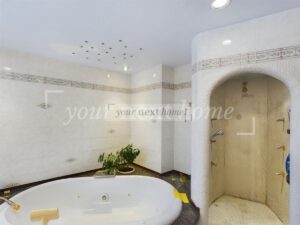 204833_579d0383f6546341a4393eec2e2b6445