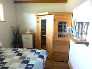 Schlafzimmer mit Wärmekabine