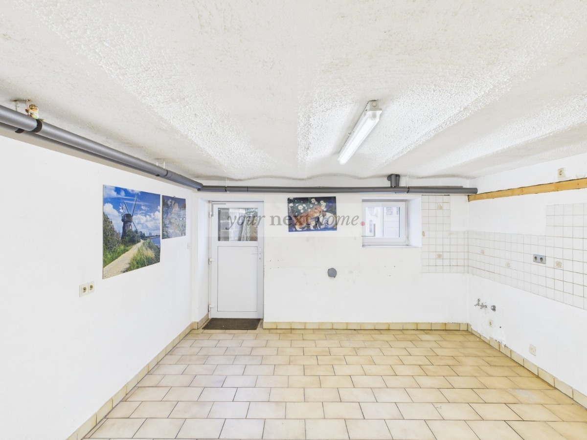 Keller mit Küchenanschluss mit Ausgang zum Grundstück