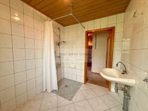 Duschbad mit Tageslicht EG