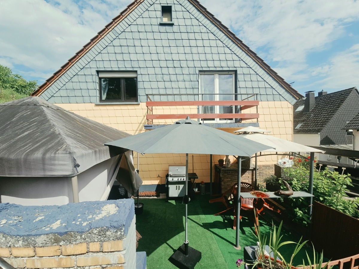 Terrasse (Seitenansicht)