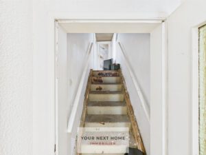 Treppe zum Dachboden