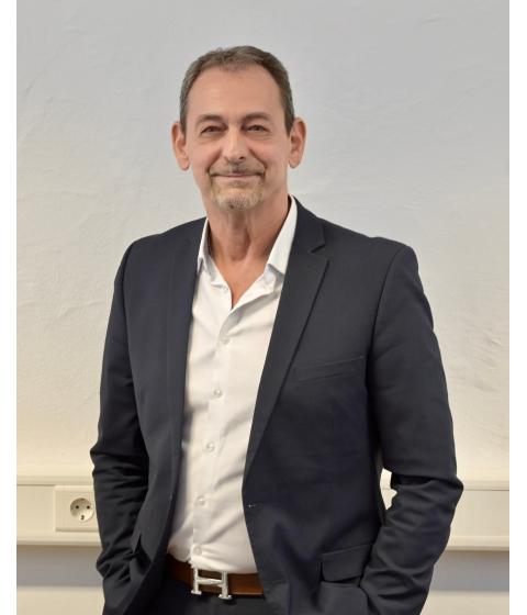Herr Peter Herzhauser